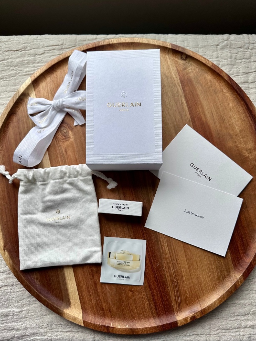 GUERLAIN Paris Luxury Gift Box Pouch Ribbon Cards & Samples